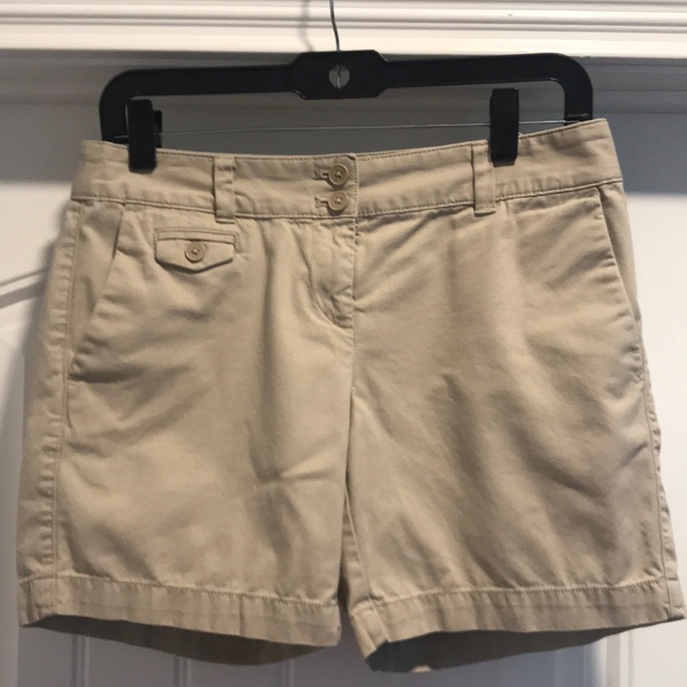 Ann Taylor Loft size 0 Original khaki shorts